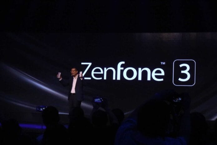 Zenfone 3 held by Jerry Shen