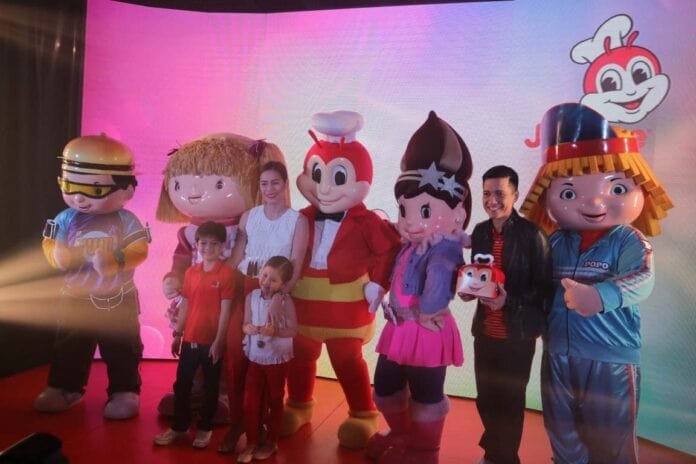 JolliDance Showdown App and Jollibee Limited Edition Collectibles 2016 Launching JolliDance Showdown and Jollibee Limited Edition Collectibles 2016 Launching