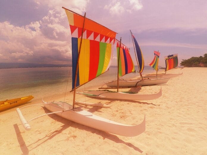 Pink Sand Beach Travel Guide - Geekstamatic.com Pink Sand Beach Travel Guide - Geekstamatic.com